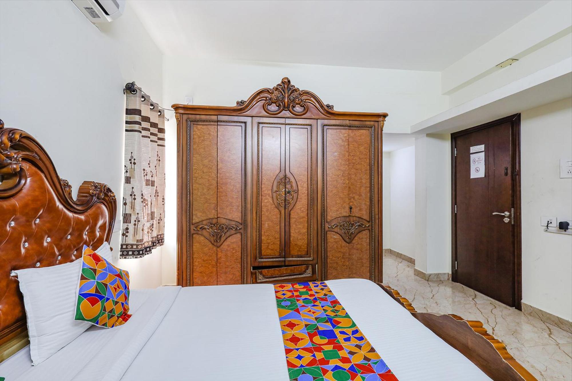 Hotel Fabexpress Fen Breeze Siruseri Exterior foto